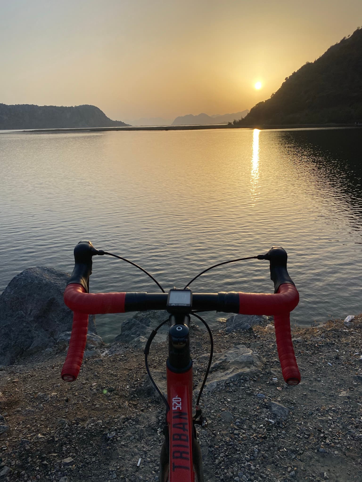 Cycling photo, Sunset on Lake Sulungur